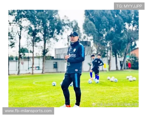 “青训明星：少年足球天才崭露头角”，少年成名的足球明星