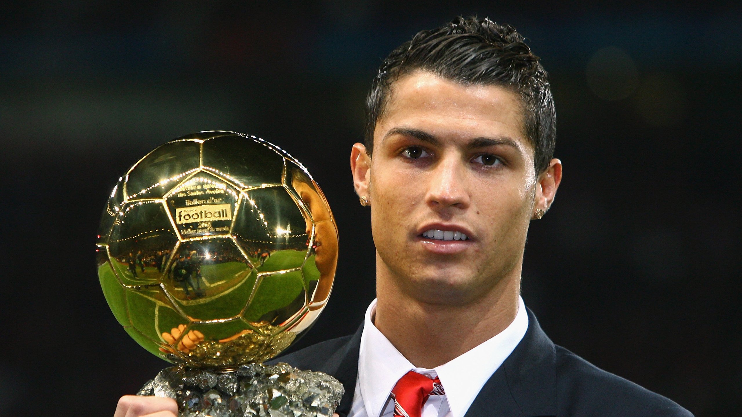 世界杯仅参赛一次，整体战绩1胜4负，世界杯的比赛多少场